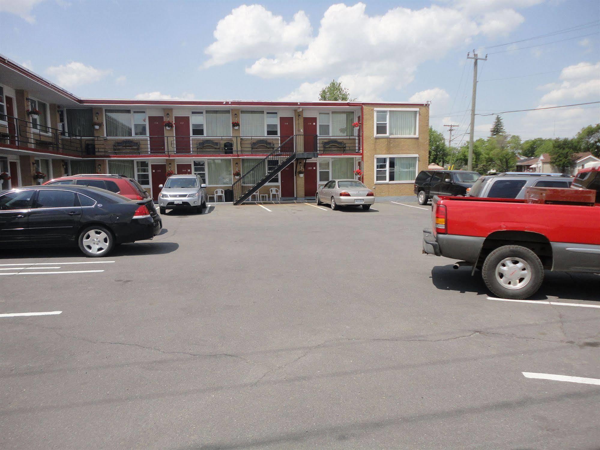 Imperial Fireside Inn Sudbury Exterior photo