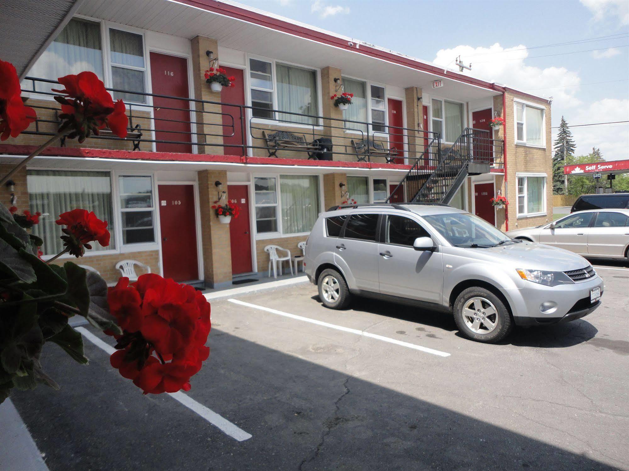 Imperial Fireside Inn Sudbury Exterior photo