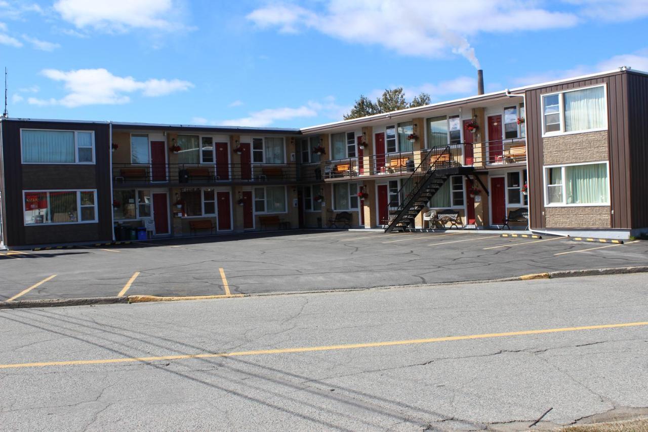 Imperial Fireside Inn Sudbury Exterior photo